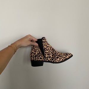 Steve Madden Leopard booties